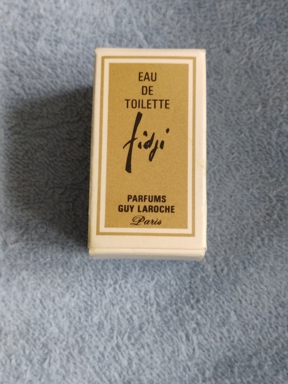 Perfume Samples - Picture 5 of 5